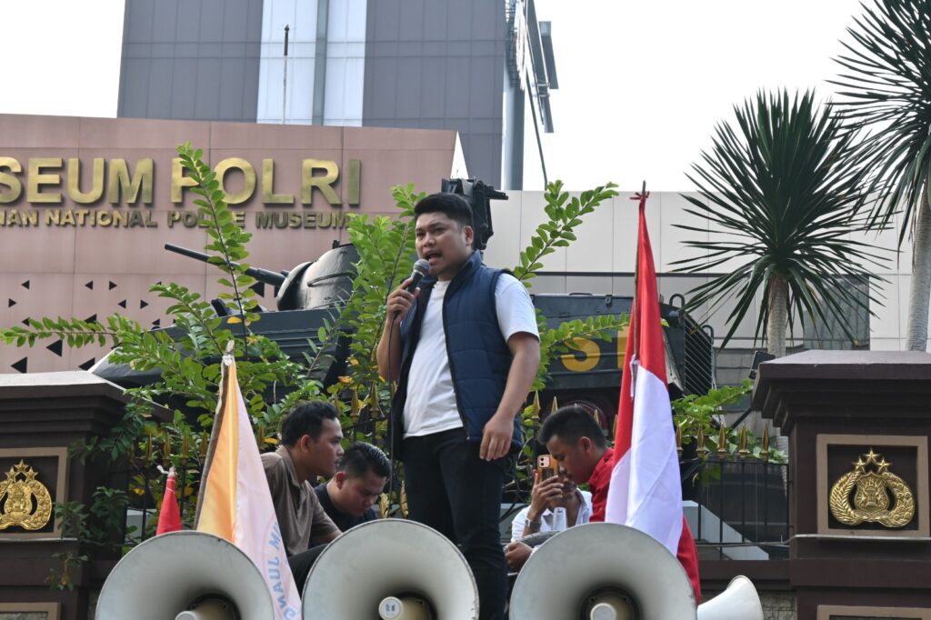 Tanggapan Yukenriusman Hulu: Kritik Terhadap Presiden dan Pentingnya Etika dalam Demokrasi gambar kabar harian36(2)